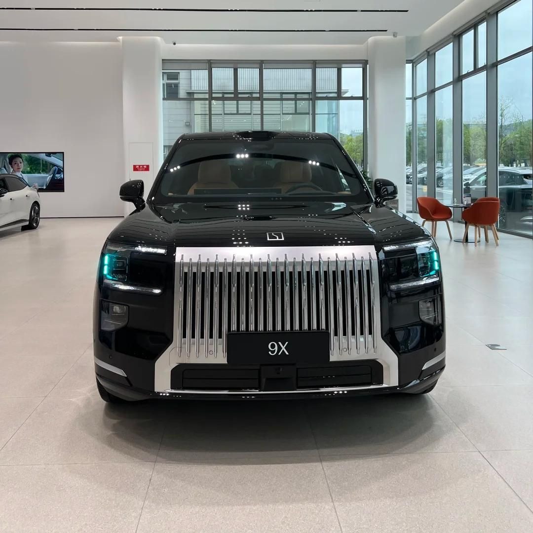 imgi_101_Brand-New-Zeekr-9X-Ultra-70kwh-Luxury-SUV-6-Seat-Plug-in-Hybrid-Cars Zeekr 9X Ultra 70kwh Luxury SUV 6-Seat Plug-in Hybrid Cars – Wholesale Price From China | Chinese Cars for Sale Sudan - Image 1