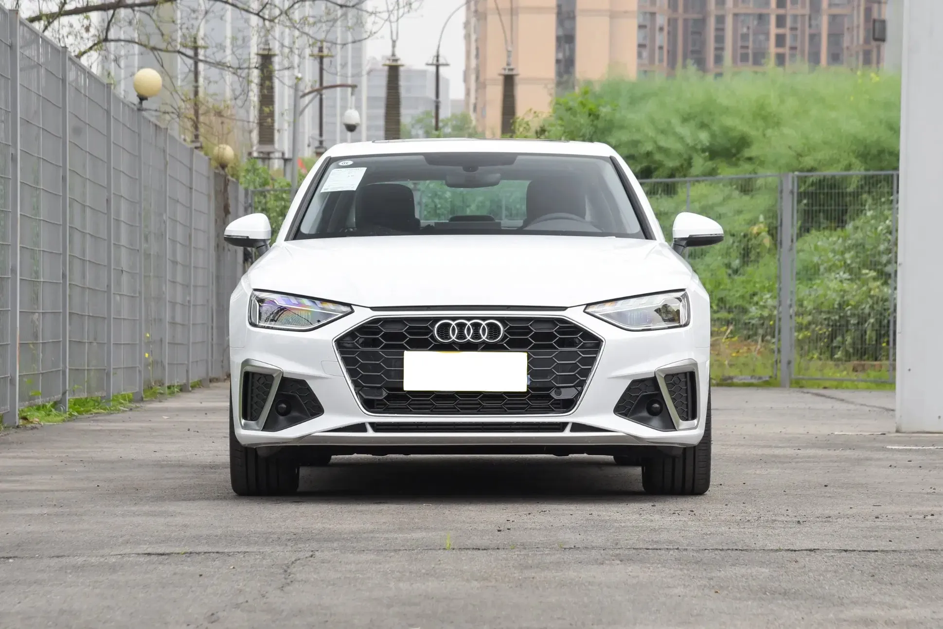 imgi_87_2025-Used-Car-Audi-A4l-China-Luxury-Car-Sedan-Vehicle-for-Sale 2026 Audi A4l Luxury Sedan Car – In Stock in China | Chinese Cars for Sale Sudan - Image 1