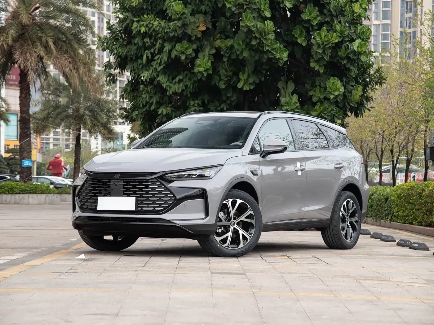 imgi_82_2025-Hot-Sale-Byd-Tang-Dm-I-115km-5-Door-7-Seater-Me BYD Tang DM-i – For Sale From China | Latest Chinese Vehicles Sudan - Image 1